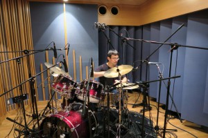 Nobuyoshi Takahashi (drums) 